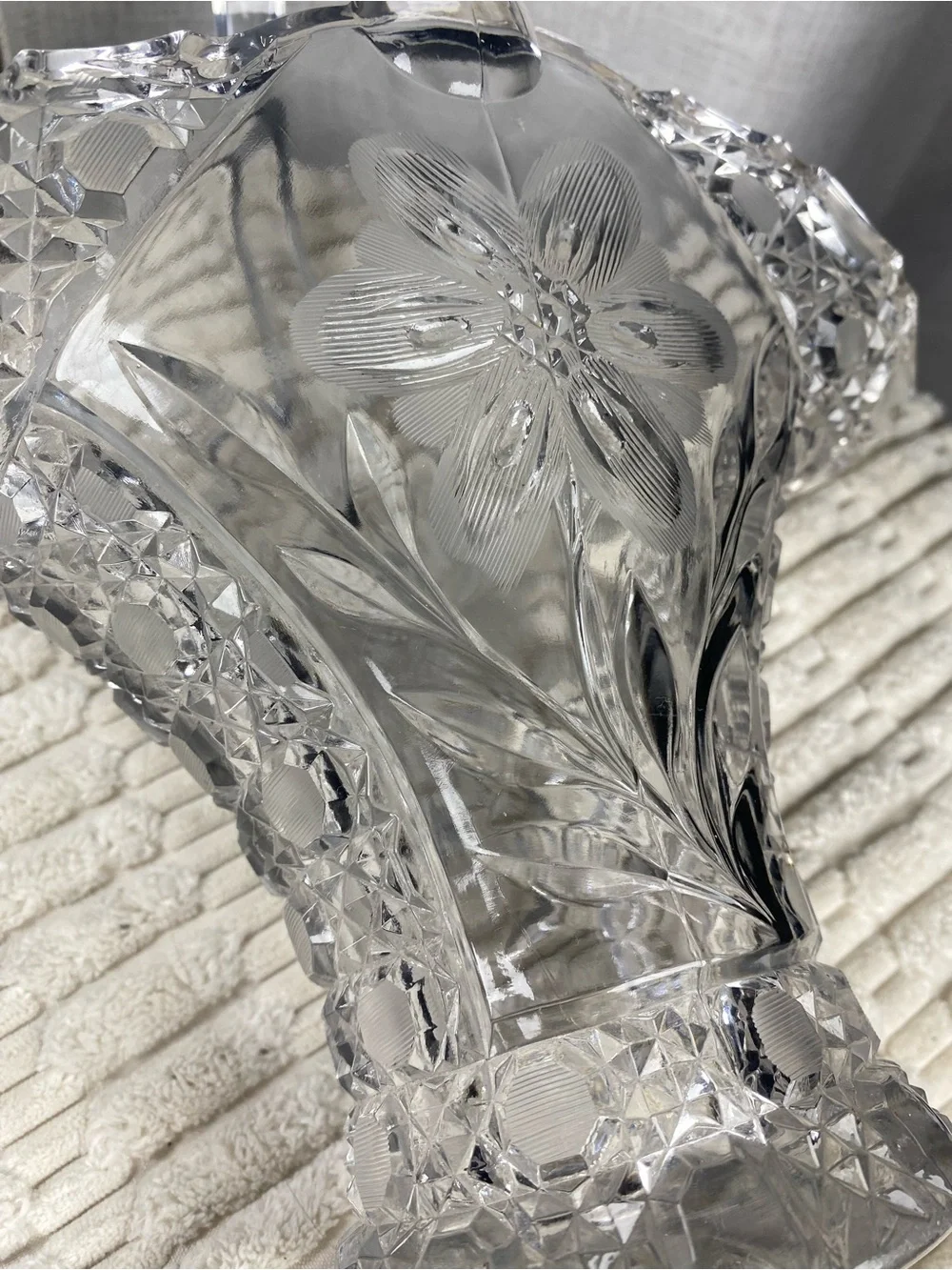 Vintage Crystal Glass Bride’s Basket Vase Flower Etched Starburst Base 11.5”